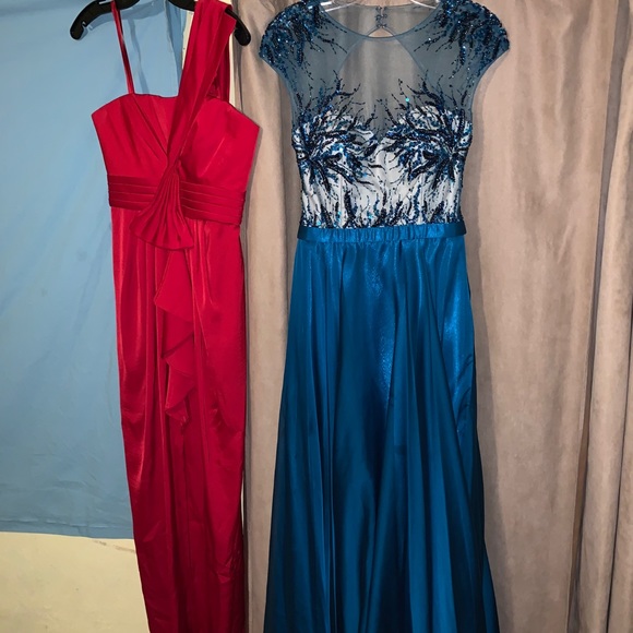BCBG MAXAZRIA Cherry Red one-shoulder formal gown - Picture 3 of 9